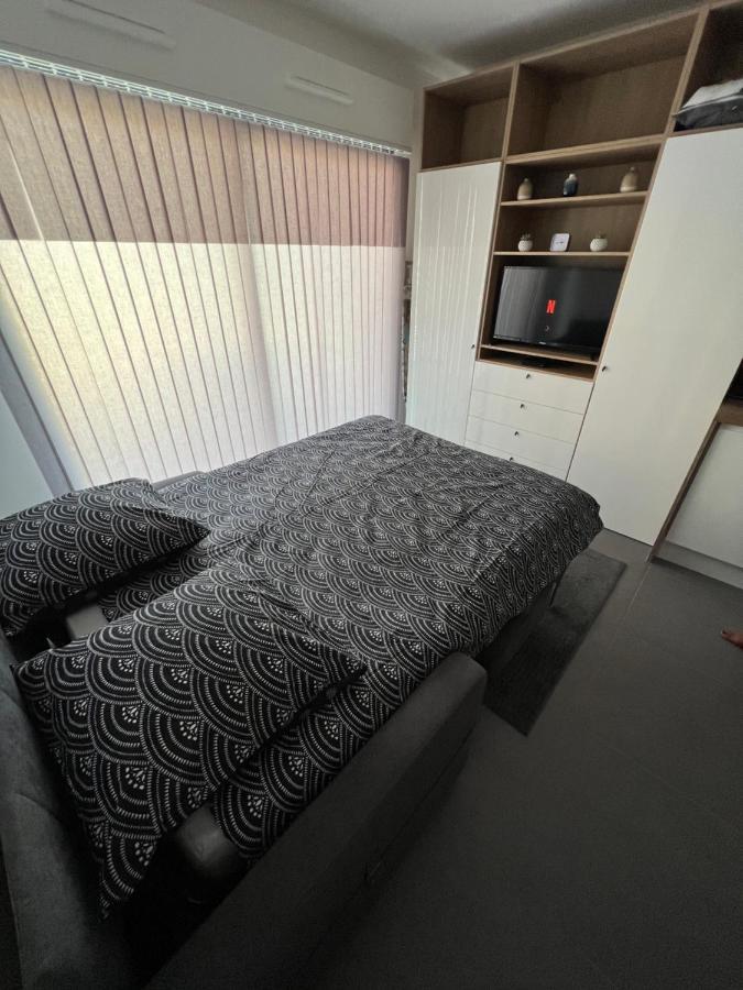 Appartement Tout Equipe Centre Ville Menton Exteriör bild