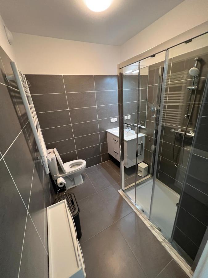 Appartement Tout Equipe Centre Ville Menton Exteriör bild