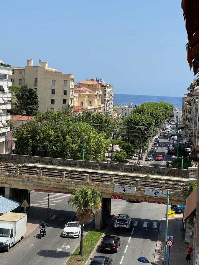 Appartement Tout Equipe Centre Ville Menton Exteriör bild